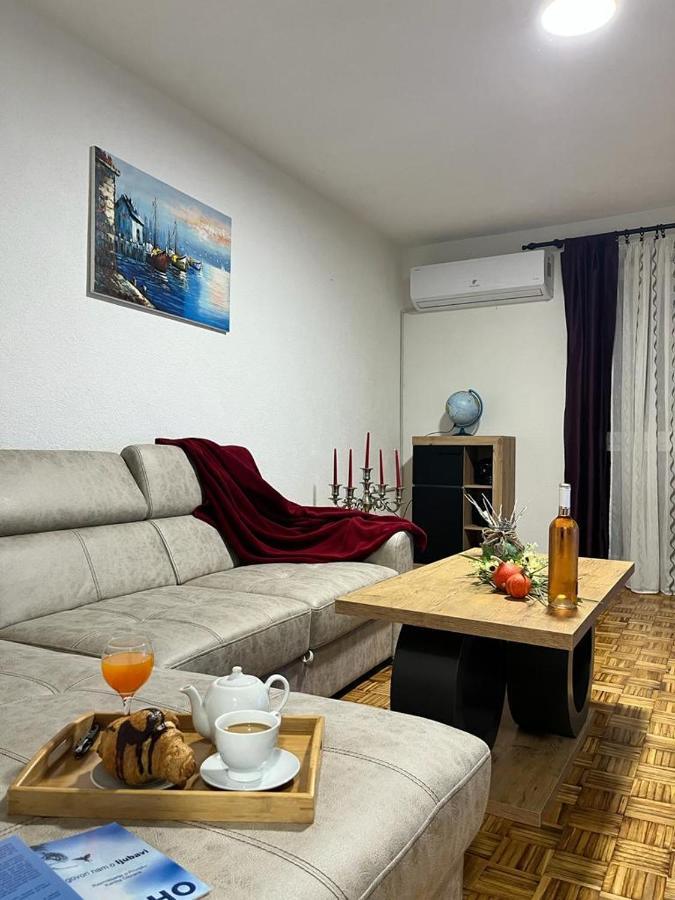 Stan Na Dan Kozarska Dubica Apartment Bosanska Dubica Exterior foto